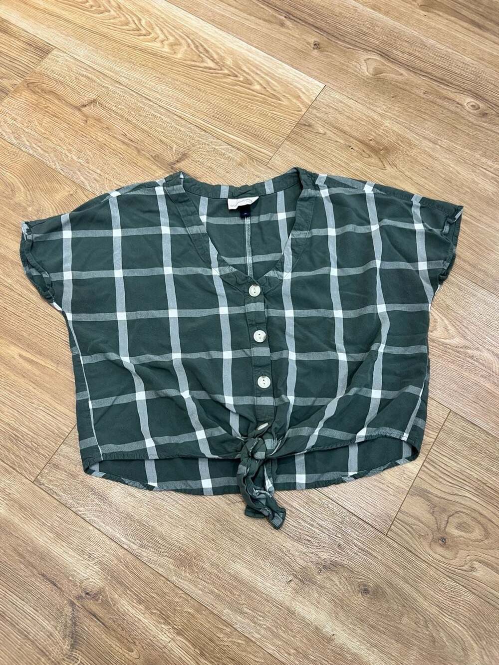 Universal Thread Tie Front V-Neck Top Size M Green White Plaid